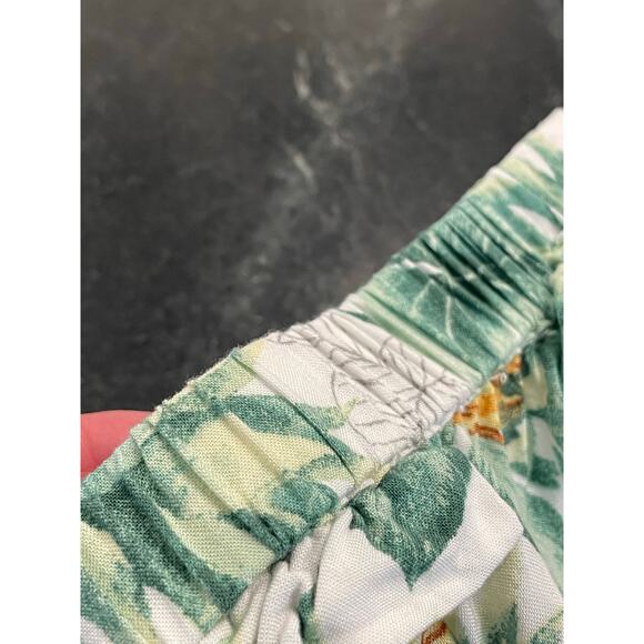 Skies are Blue off the shoulder leaf and flower top SM - Picture 8 of 8